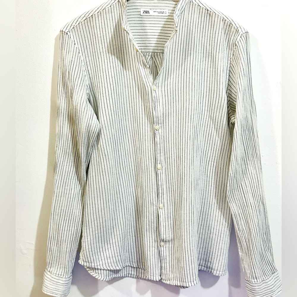 Zara White & Black Pinstripes L/S Slim Fit Stand Collar Shirt, Size Small
